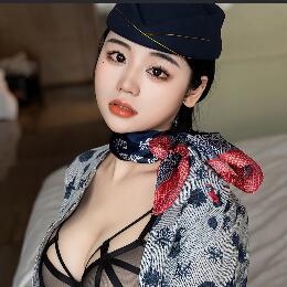 汐汐爱吃草莓|图集秀